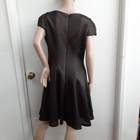 Julia Jordan - Picture 3 of 3